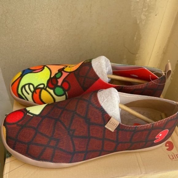 Size 9.5 NWT UIN Slip On Shoes knitted upper Comfortable Dreamy Hug - Picture 2 of 3